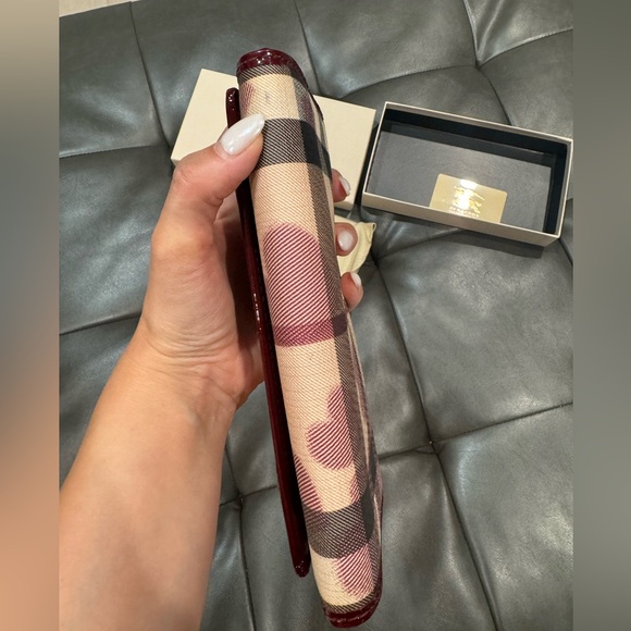 Burberry Wallet, Vintage, Great Condition - Picture 8 of 11